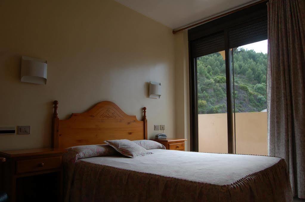 Hotel Llucena Lucena del Cid Ngoại thất bức ảnh